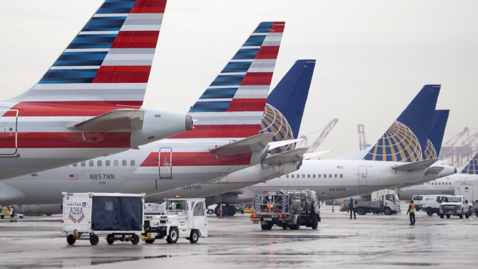 American Airlines down after dismissing United megamerger