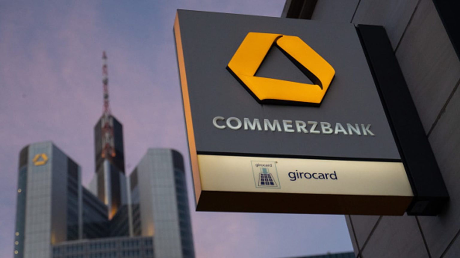 Commerzbank boss pledges to defend shareholders in UniCredit takeover battle Commerzbank boss pledges to defend shareholders in UniCredit takeover battle