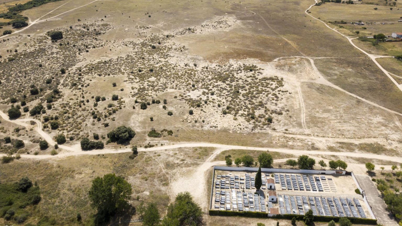 AI data centers face heatwave and severe weather climate risks AI data centers face heatwave and severe weather climate risks