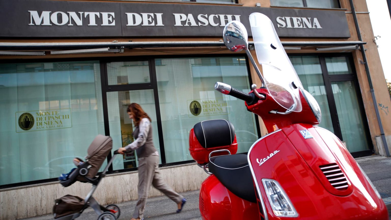 Bidding war erupts for world’s oldest bank: Intesa gatecrashes BPM bid Bidding war erupts for world’s oldest bank: Intesa gatecrashes BPM bid