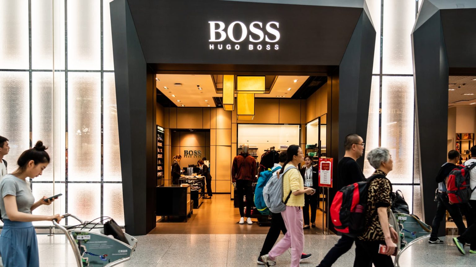 Hugo Boss stock rises after Frasers launches $2 billion takeover offer Hugo Boss stock rises after Frasers launches $2 billion takeover offer