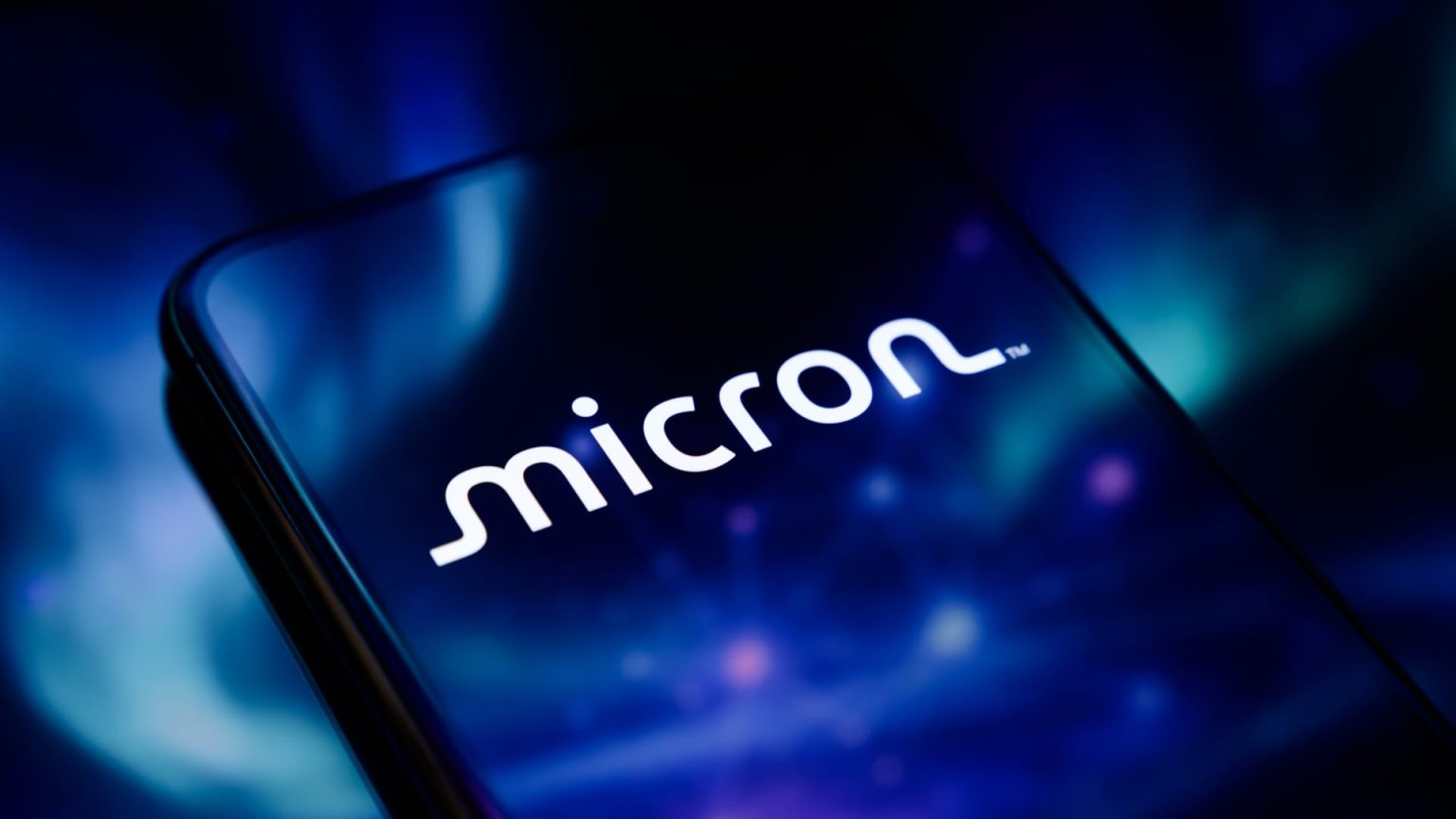 Micron sinks 6%, wrapping a wild week of trading that saw big swings Micron sinks 6%, wrapping a wild week of trading that saw big swings